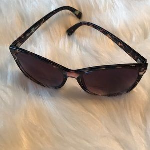 Sunglasses with bifocal